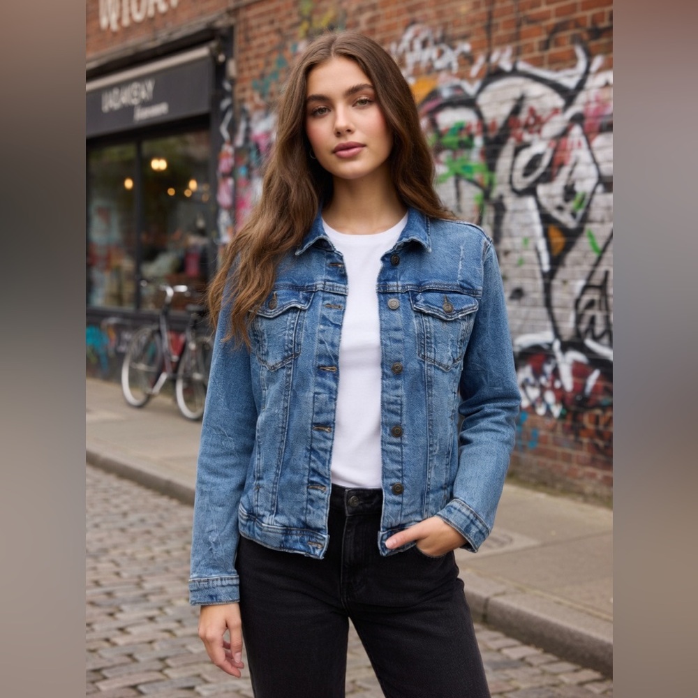 Kensie Vintage Classic Blue Wash Denim Jean Jacket Everyday Layering Staple 💙